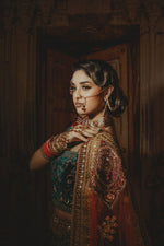 Load image into Gallery viewer, VINTAGE VOGUE
